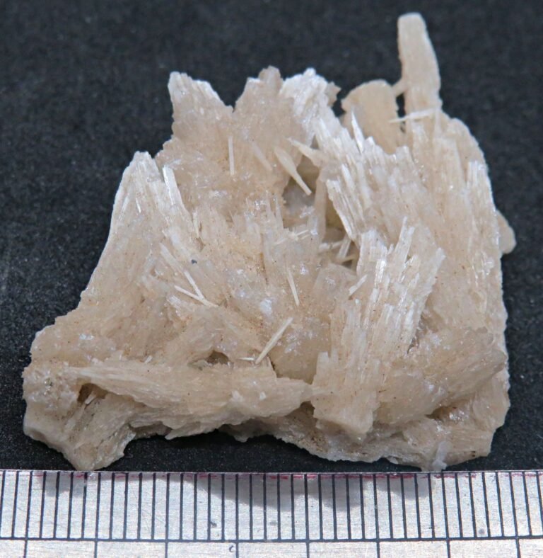 B2H2102 Cerussite, Broken Hill