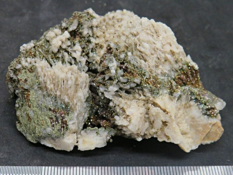 SOLD Kutnohorite and Pyrite, ZC/NBHC Mine, Broken Hill (stock code B5O2112)