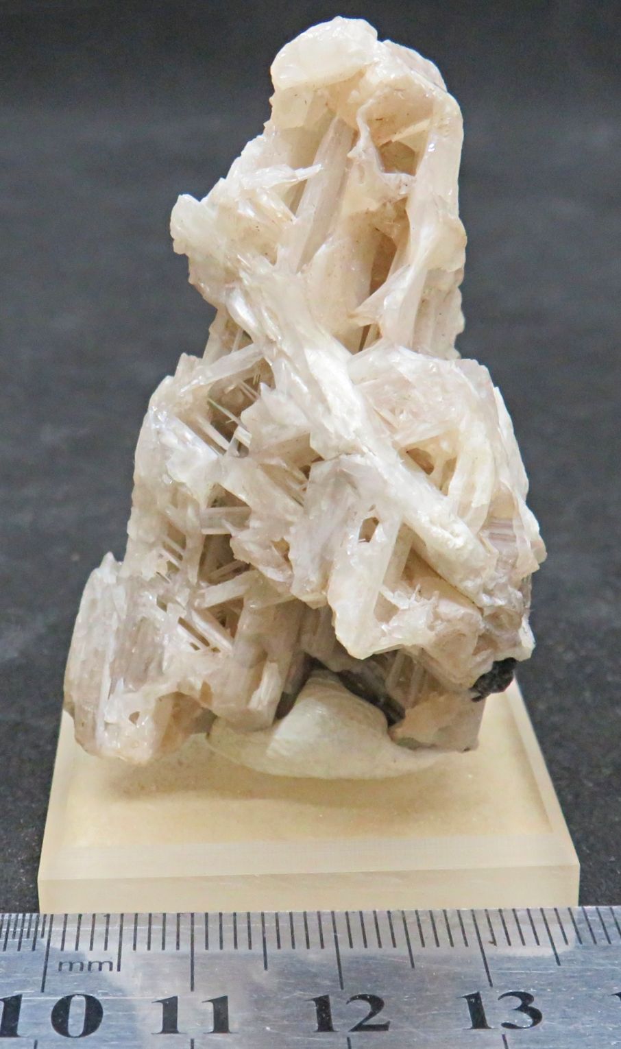 Reticulated Cerussite from Broken Hill (stock code B7E0322)