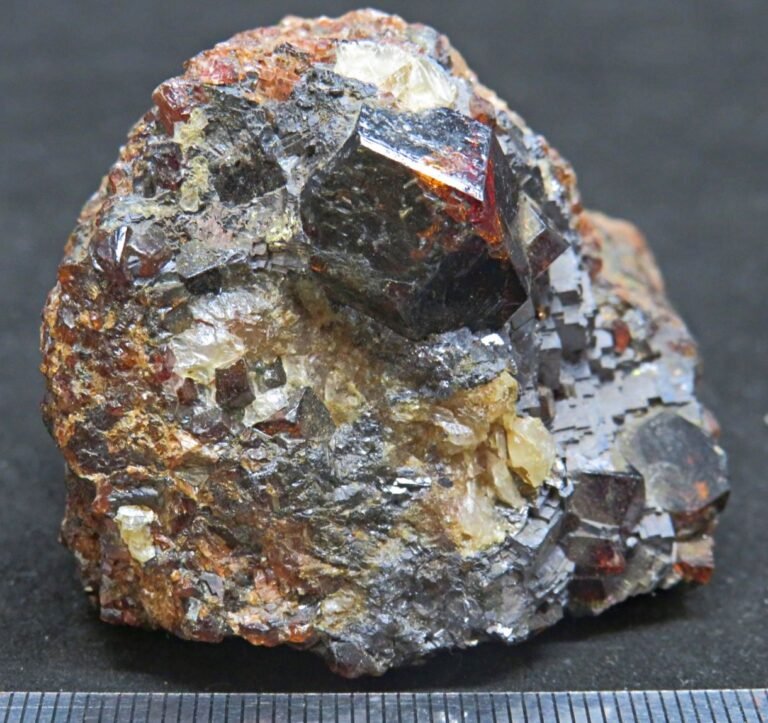 SOLD Spessartine Garnet from the North Mine, Broken Hill (stock code B7K0322)