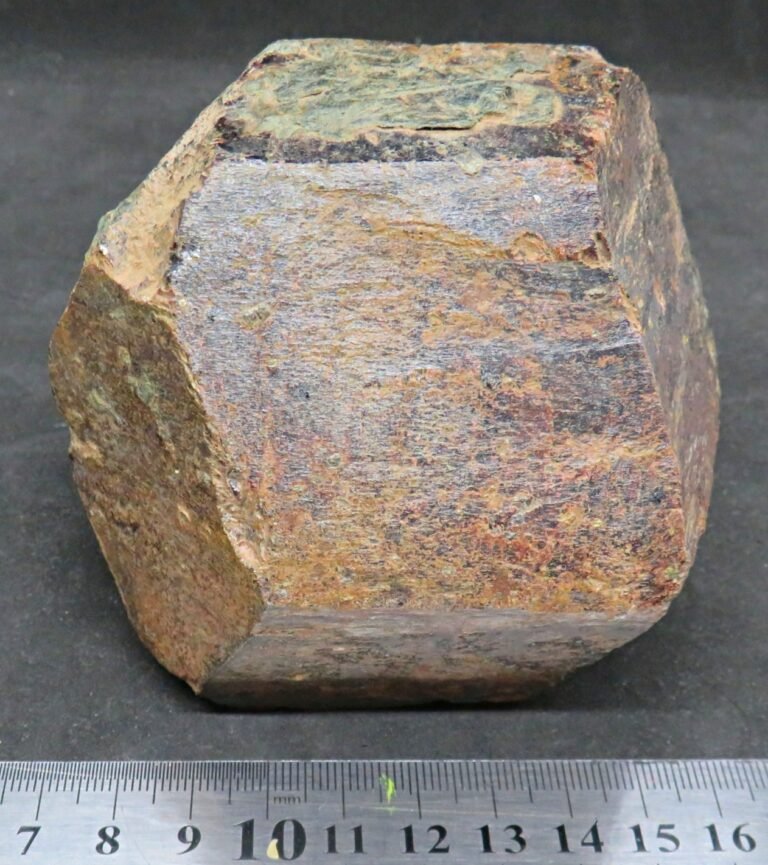 SOLD Almandine Garnet from Irelands Mine, Thackaringa Station Area (stock code B7AB0522)