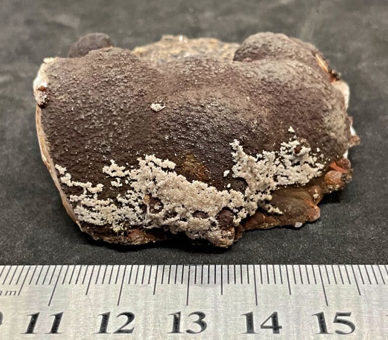 Sturtite on Manganoan Calcite (stock code F8K2302)