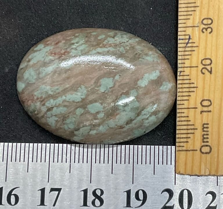 Nundorite Cabochon (stock code NunCab01)