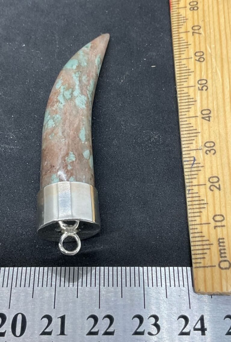 Nundorite Pig Tusk Pendant (stock code NunTusk02)