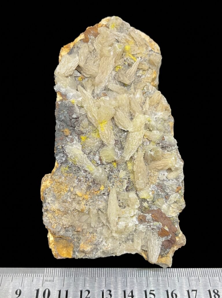 F0705F026F Straw Cerussite with Yellow Pyromorphite